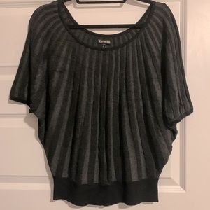 Short sleeved sweater